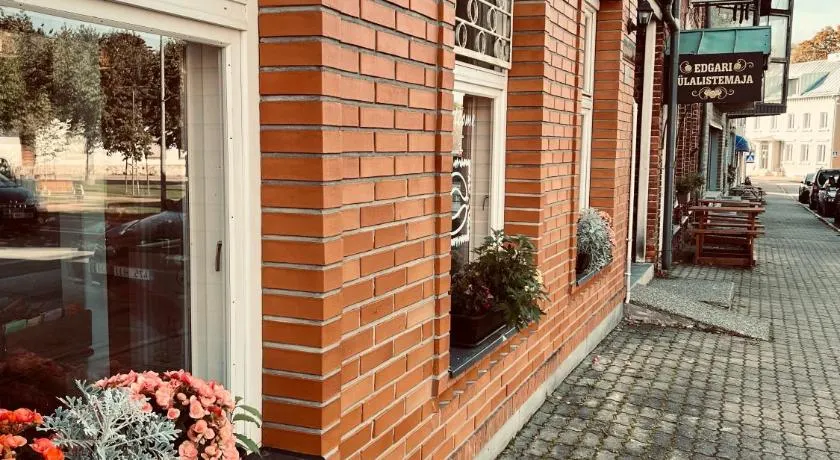 Edgari Guesthouse - Image 1