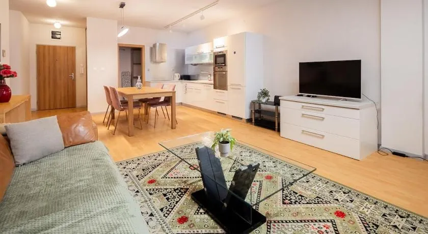 City Center 1 BR Apartment Julia - Image 1