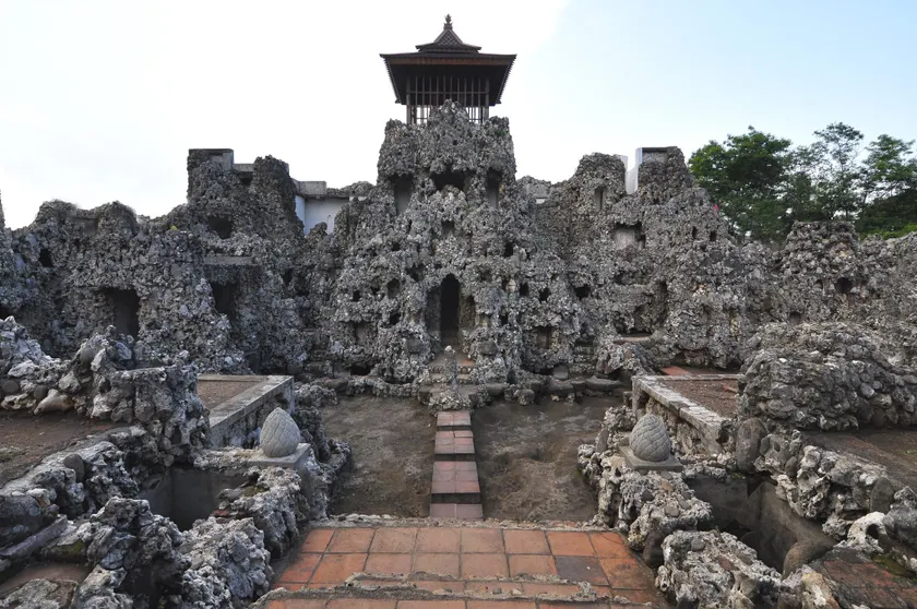 Rumah Panggung Guest House Syariah Mitra RedDoorz - Image 1