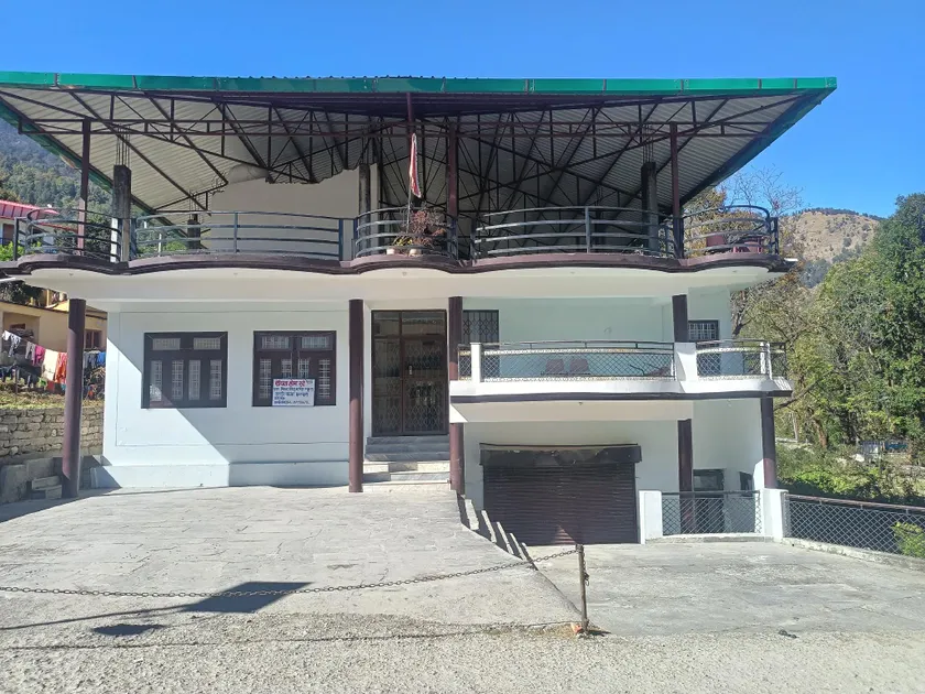 SPOT ON Royal Home Stay Inn - Image 1
