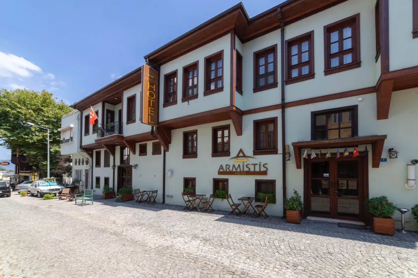 Armistis Hotel - Image 1