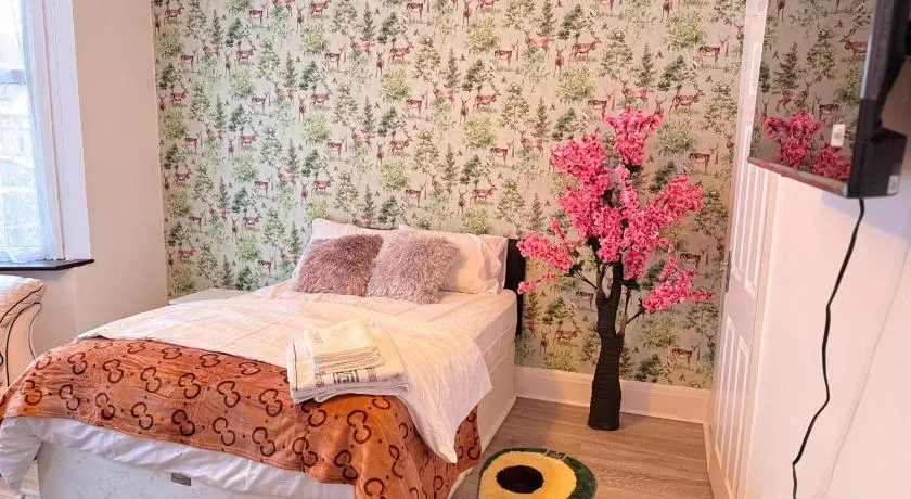 Panthea Home - Image 1