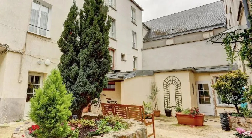 Le Courcillon Calme, Cour privée & Proche Château - Image 1