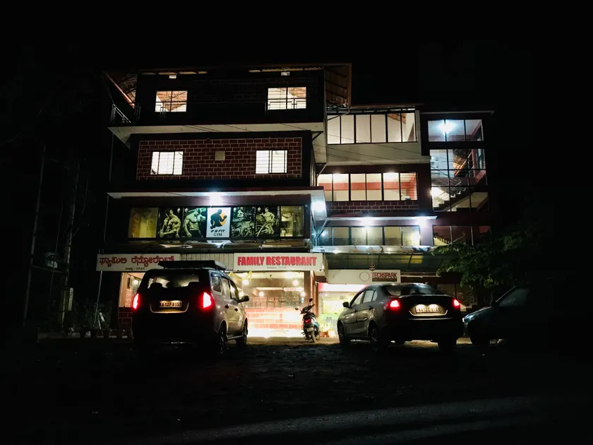 Querencia Precinct Lodge - Image 1