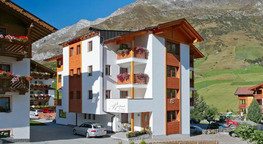 Alpshotel Bergland - Image 1