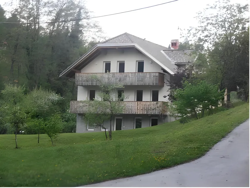 Lake House Sebanc - Image 1