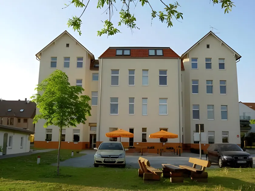 Apartmenthaus Kaiser Friedrich - Image 1