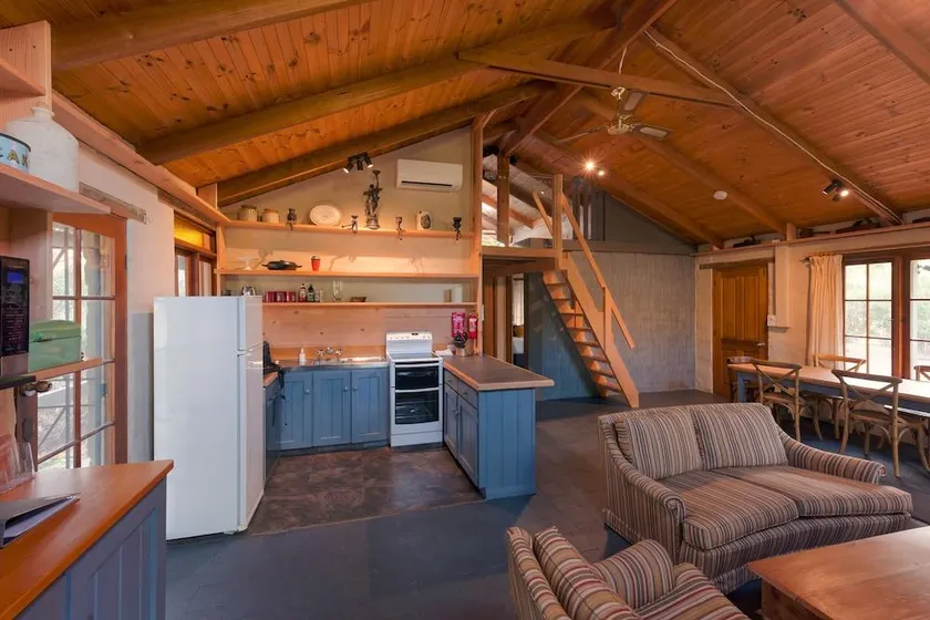 Cloudy Creek Cottage - Image 1