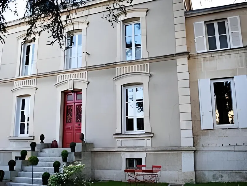 Maison La Porte Rouge Chambres d'Hôtes Niort - Image 1