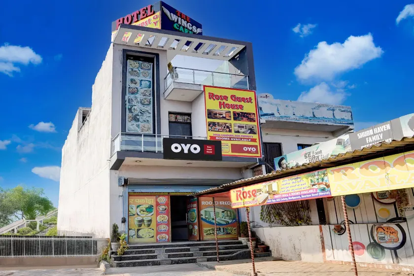 Hotel O Rose Guest House - Image 1