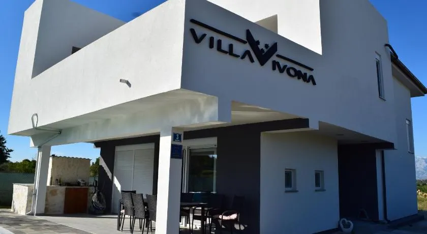Savršen odmor u Villa Ivona - Image 1