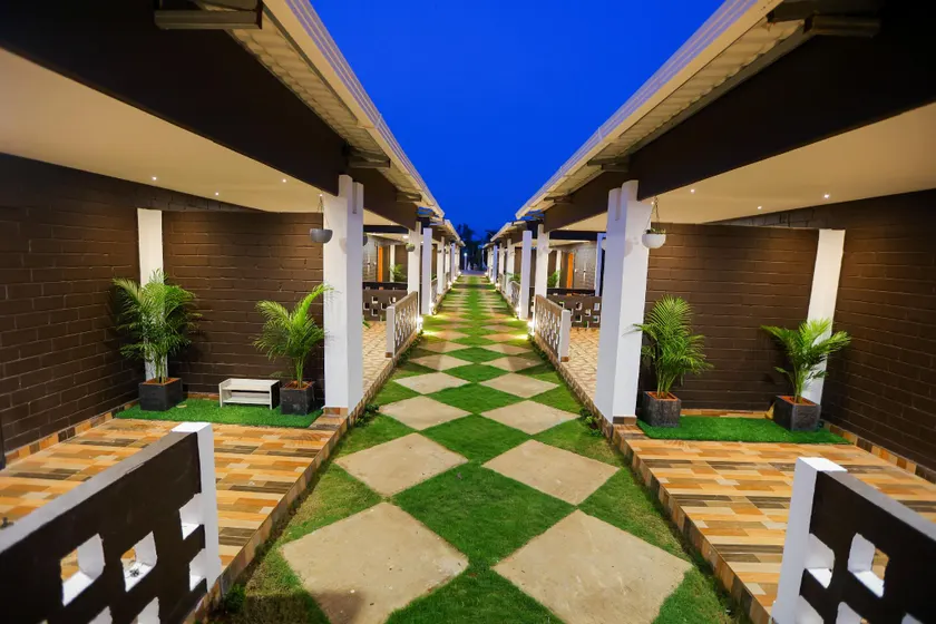Boomerank Inn - Image 1
