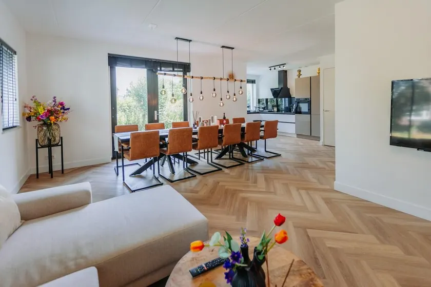 Luxurious Villa Park Amsterdam at Sloterweg 773 - Image 1