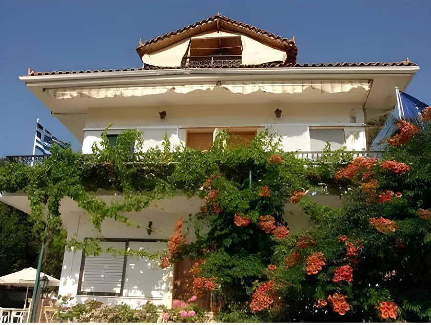 Anna Studio and Apartments - Image 1