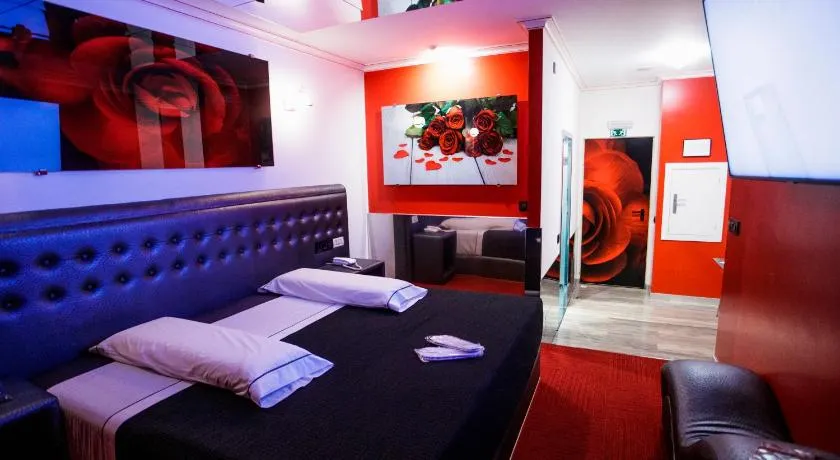 Motel Venus Santiago - Image 1