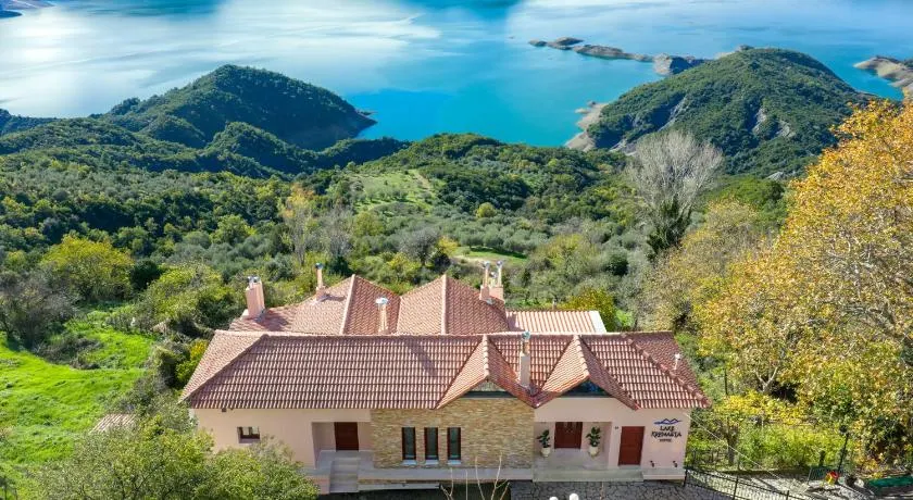 Lake Kremasta Hotel - Image 1