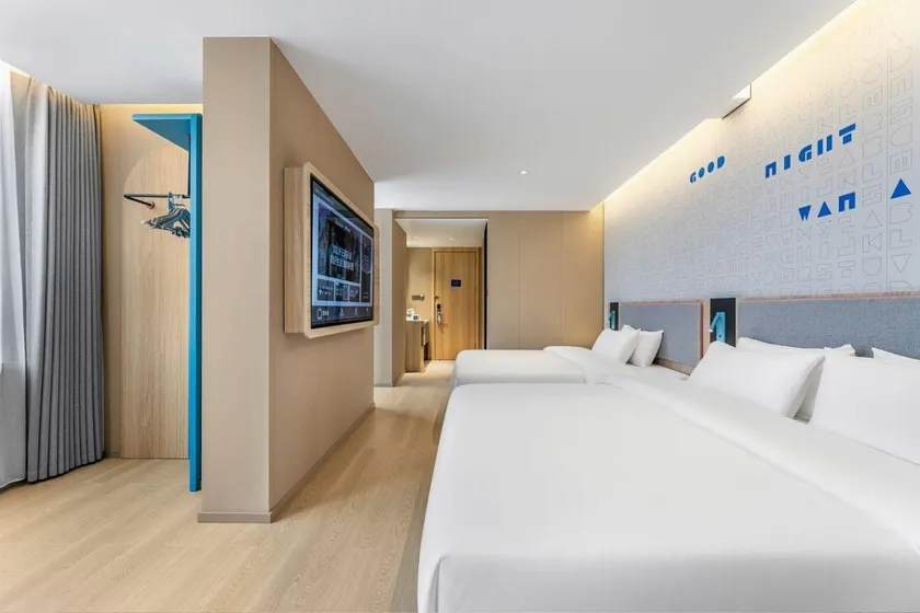 Home Inn Neo - Beihai Old Street Beibu Gulf Plaza - Image 1