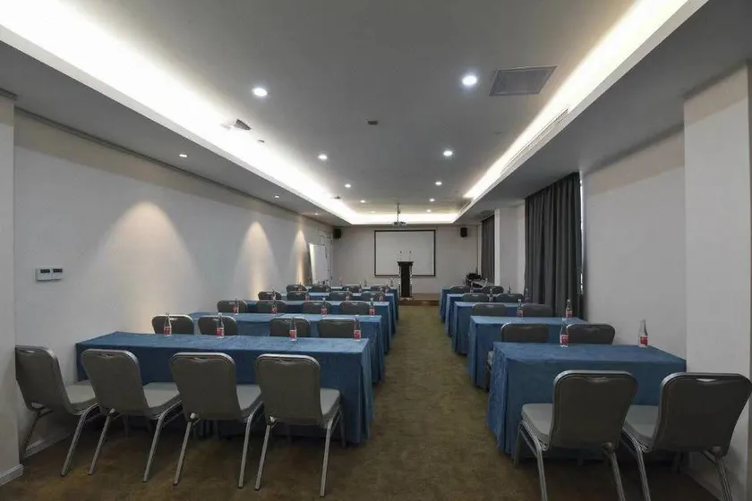 Xana Hotel Shenzhen Nanshan Xili Chaguang Metro Station - Image 1