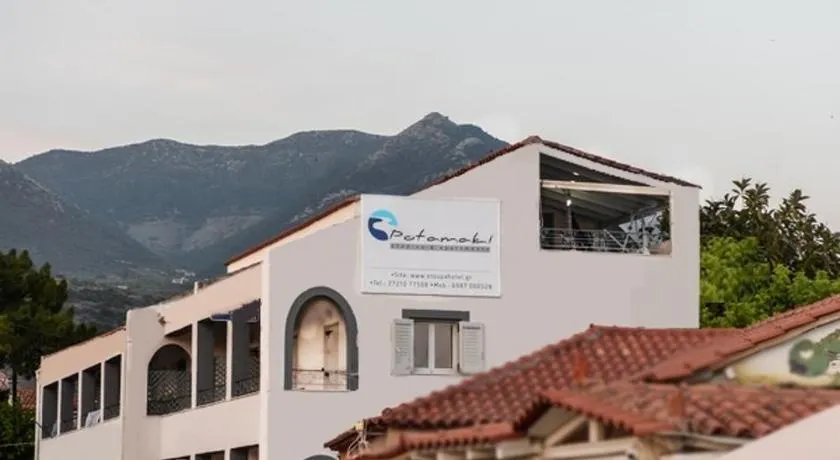 Potamaki Studios & Apartments - Image 1