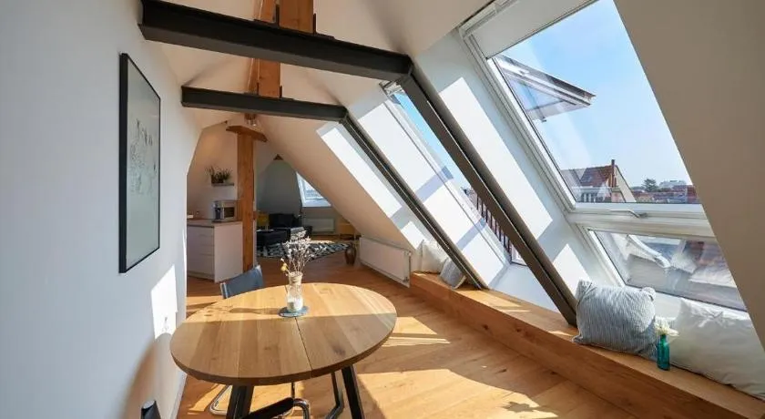 Hannover Business Home - Image 1