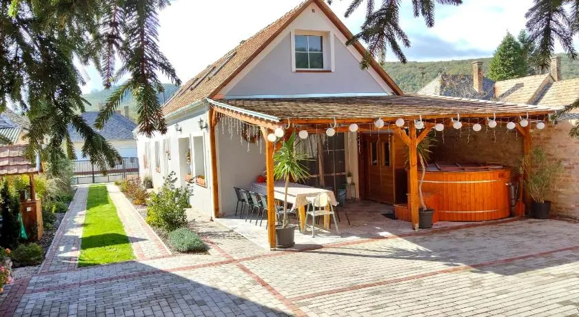 Borostyánkút Wellness Home Bakonybél - Image 1