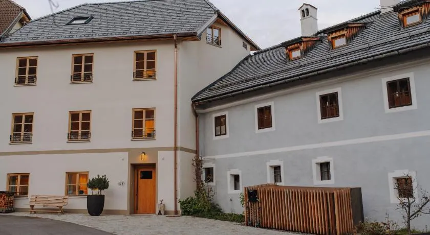 Mesnerhaus & Gourmetrestaurant Mesnerhaus mit 4 Hauben - Image 1