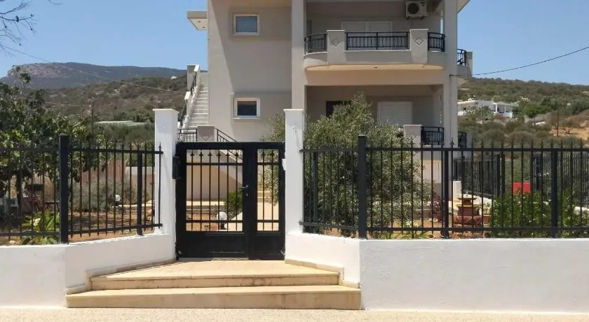 Country House - Image 1