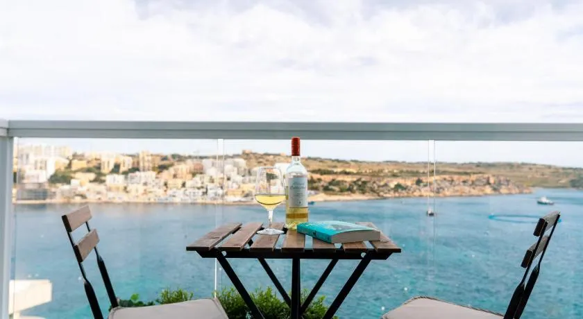 Seashore Stays - Stunning apartments right by the sea - Image 1