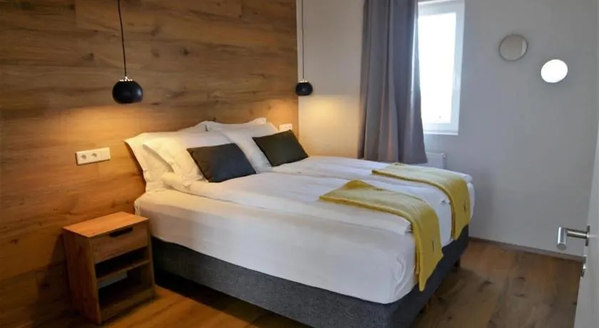 Stracta Apartments - Image 1