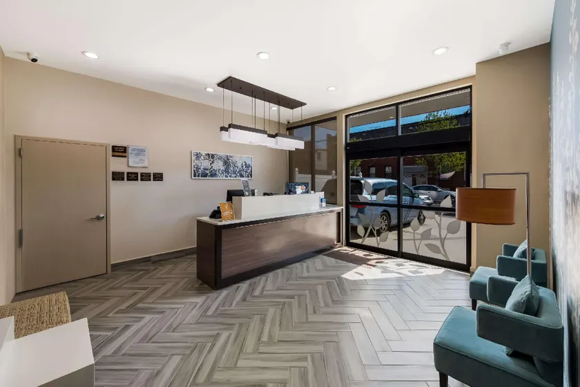 Sleep Inn Brooklyn - Sheepshead Bay - Image 1