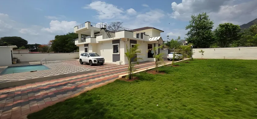 Luxury Villa with Pvt Pool Khopoli - Image 1