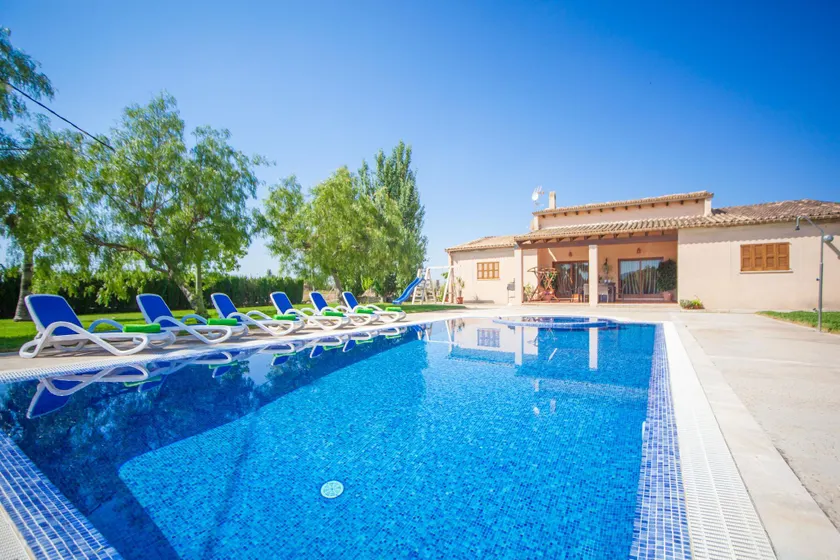 Voll ausgestattete schöne Villa mit Terrasse, Grill und Garten - Image 1