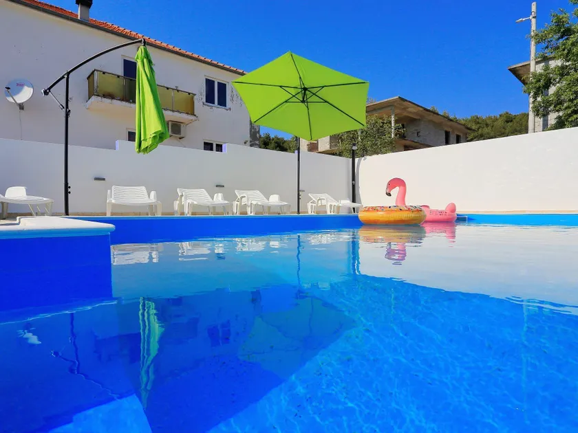 Apartment and pool Nika - Image 1