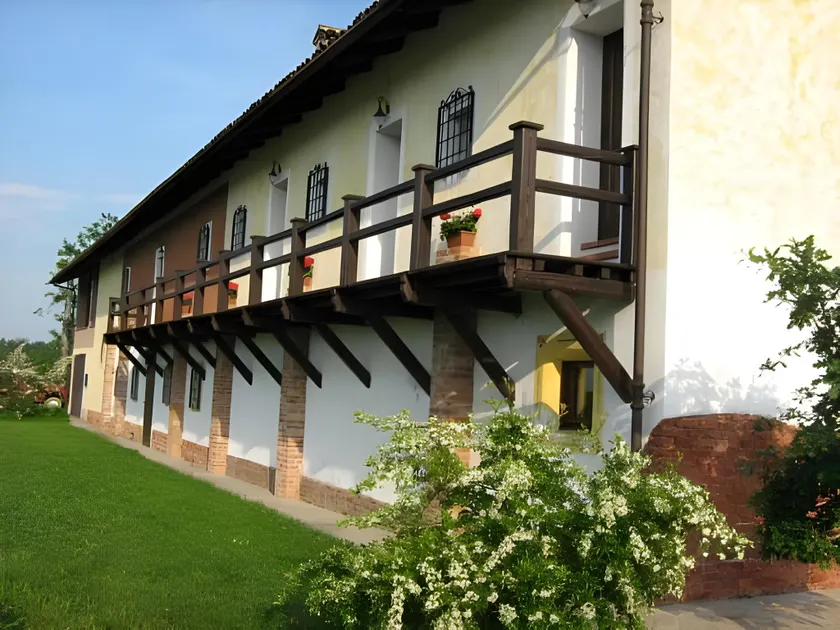 Guest House La Carolina - Image 1