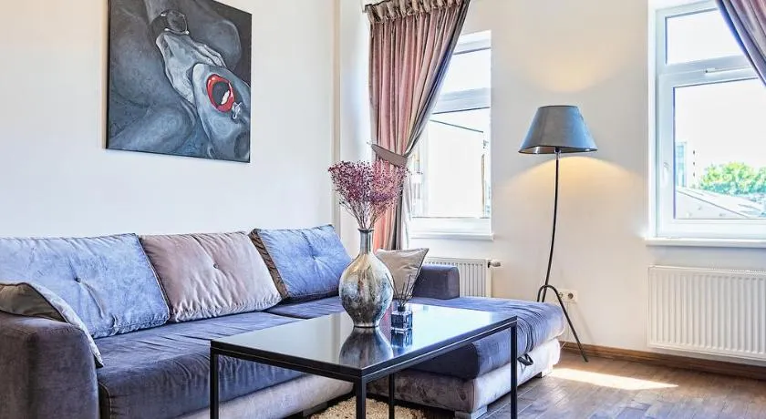 Central Stylish Well Equiped Apartments - Self Check-in - Image 1