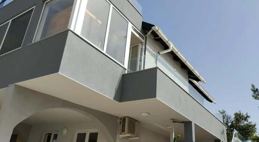 Apartment Sun - Image 1
