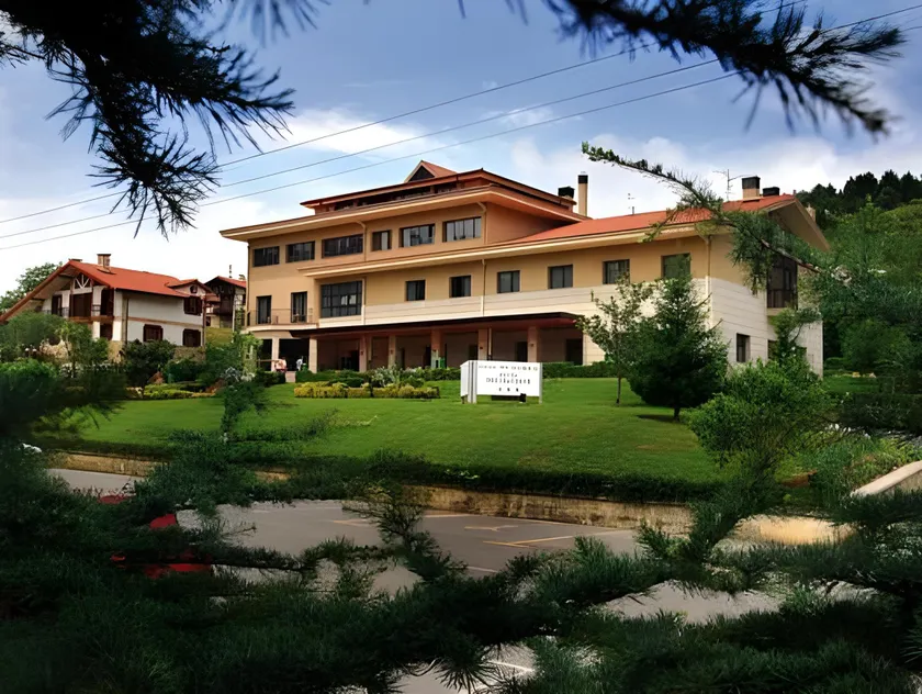 Hotel Elorrio - Image 1
