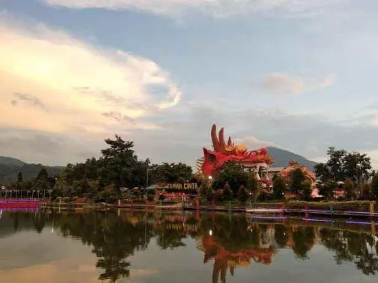 Hotel & Villa Gunung Jempol - Image 1