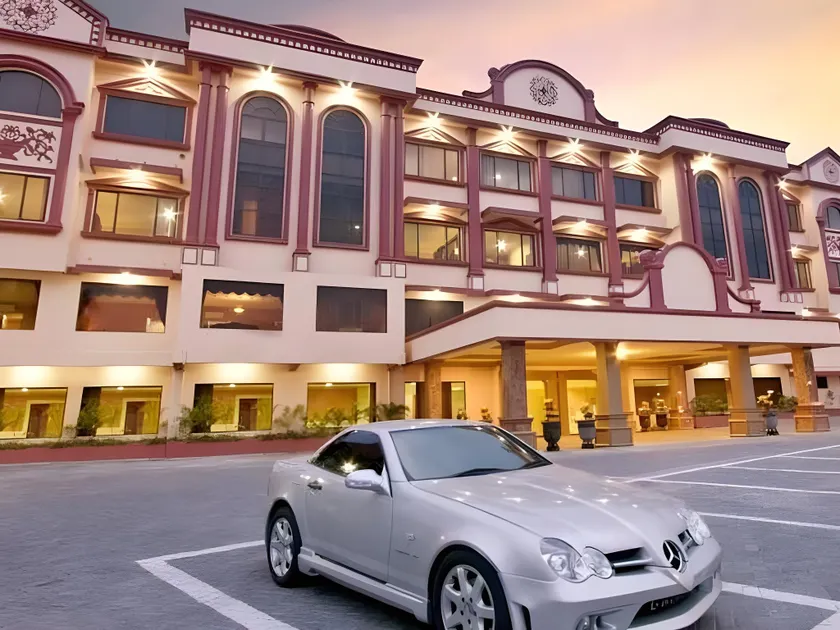 Hotel Utami - Image 1
