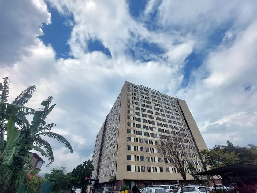 Emerald Apartel - Image 1