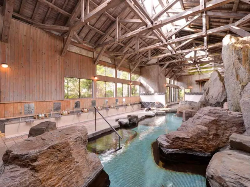 Traditional Japanese-style Ryokan Izumiya - Image 1