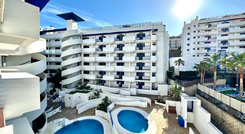 Mediterranean Boutique Apartment - Sea View, Pool & Parking - Image 1