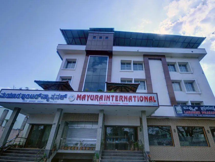 Hotel Mayura International - Image 1