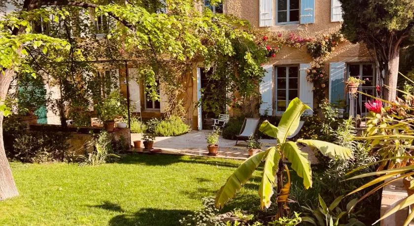 Maison Jacotte orange - Image 1