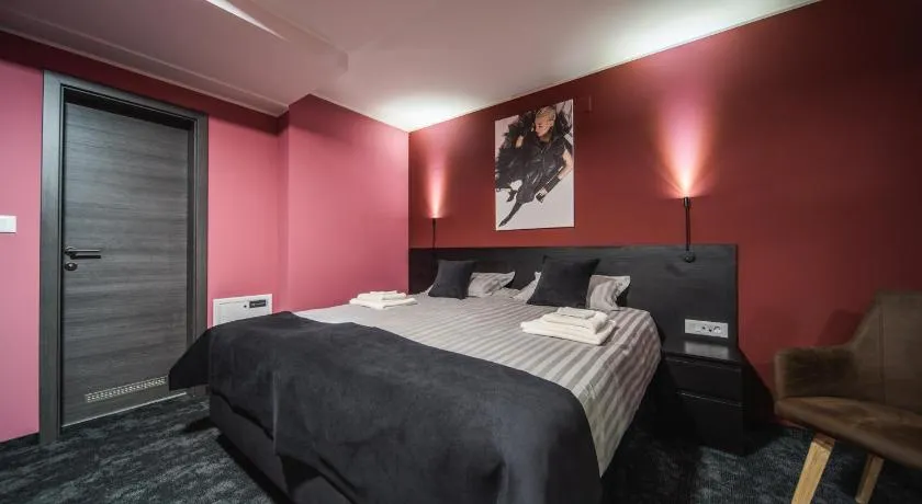 Rustica Rooms - Image 1