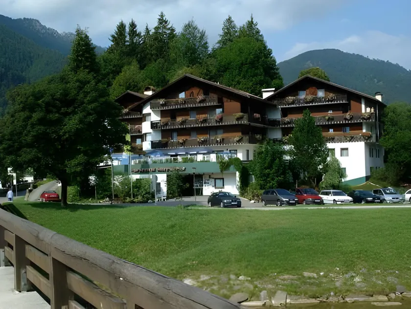 Parkhotel Sonnenhof - Image 1