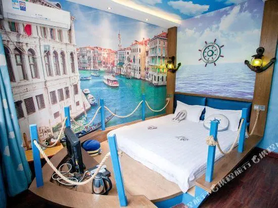 Rulian Time Theme Coffee Hostel - Image 1