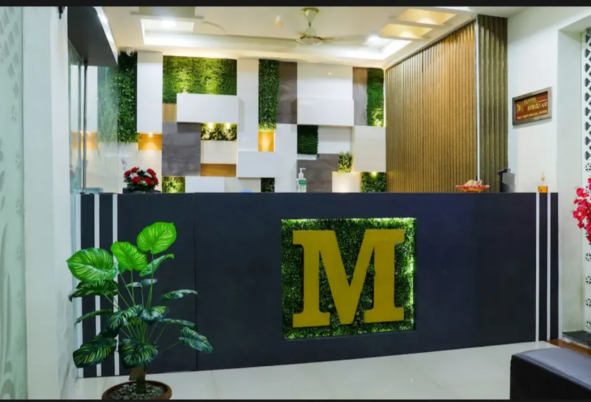 Hotel Menaka - Image 1