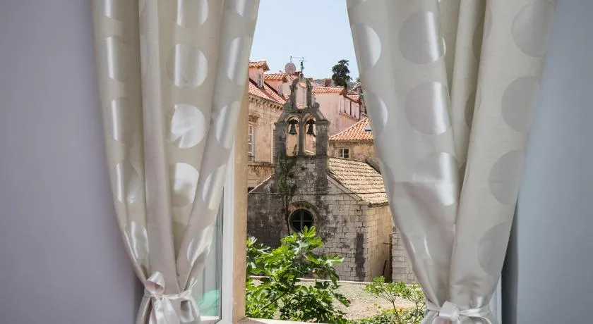 City Center Rooms - Image 1