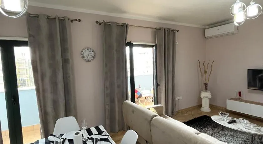 Center Apartment Easy - Image 1